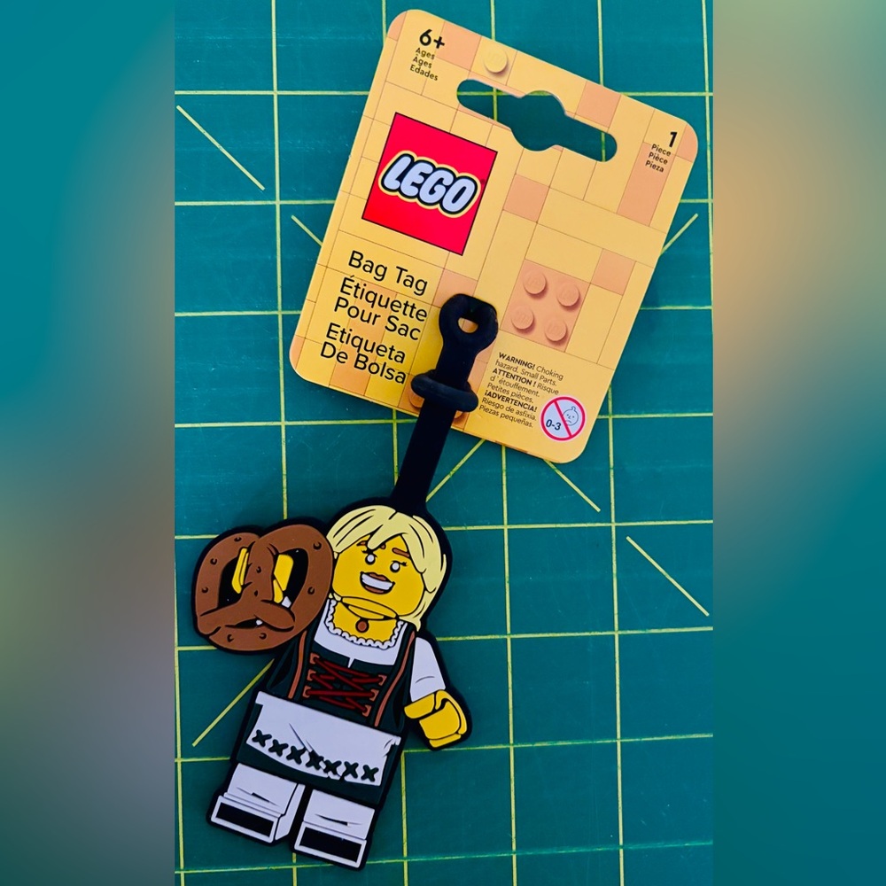 Lego! 💛 Pretzel Girl Luggage Tag 🇩🇪